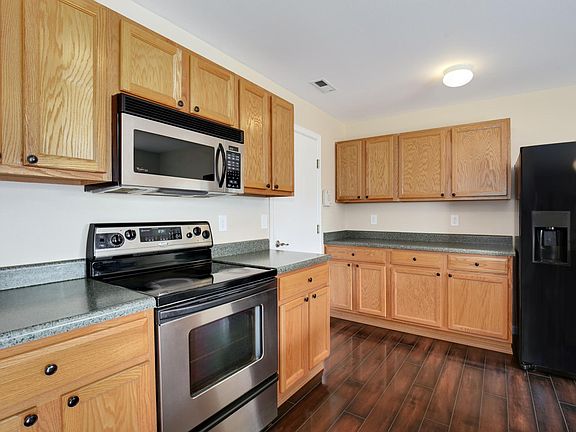 5th image of 9422 187th St E
