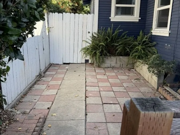 792 Newport 3516 #18 — Photo 19