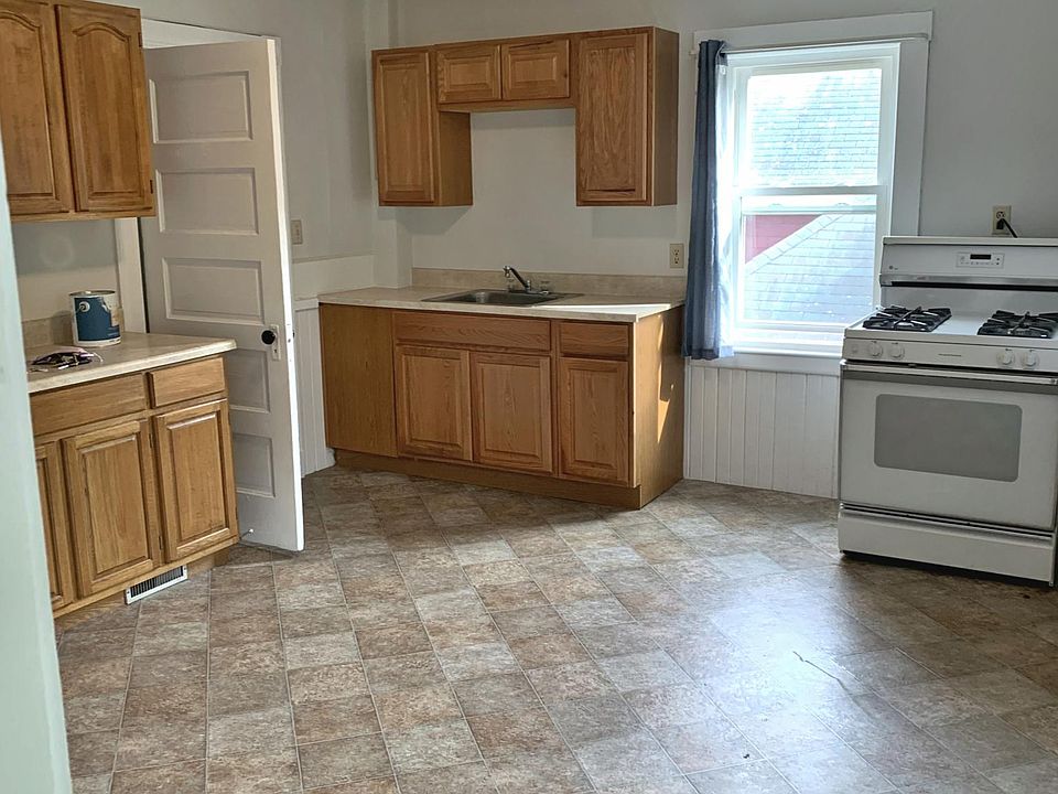 1st image of 3 Buckley St #3B