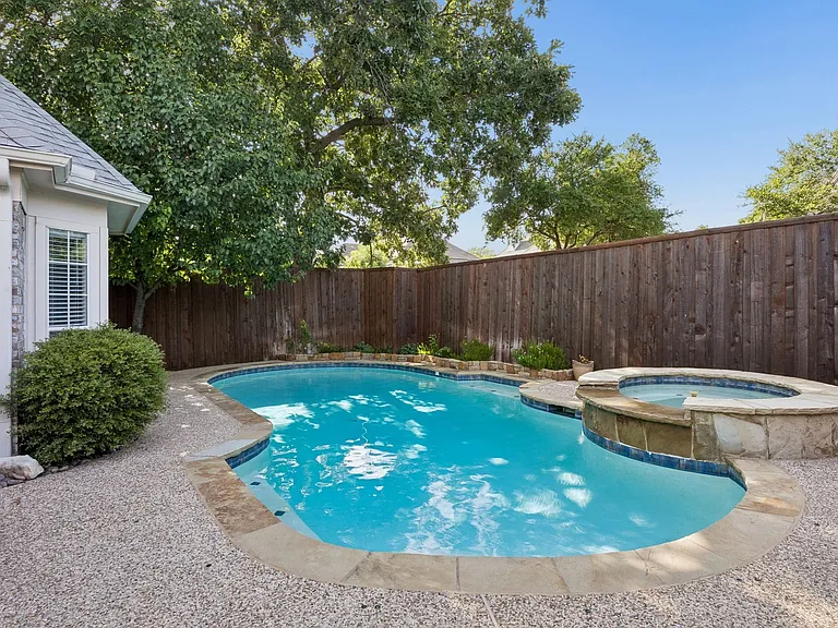 2809 Roper Dr — Photo 22