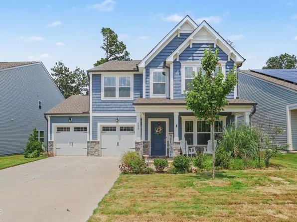 688 Bent Willow Dr, Clayton, NC 27527