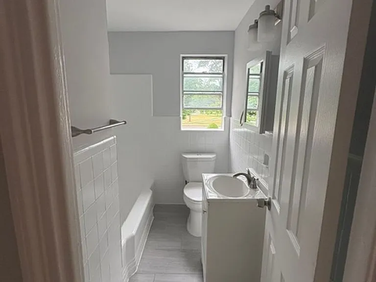 Michael Manor Apartment Homes — Photo 36