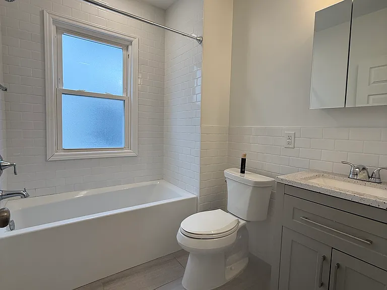 35 Mountainview St #2 — Photo 5