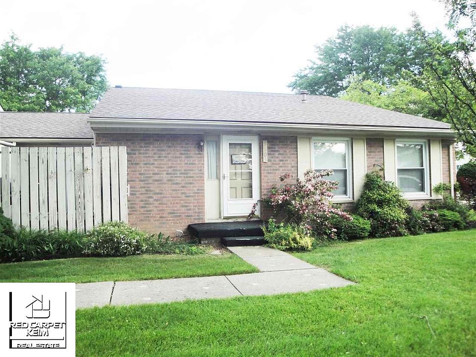 1st image of 9403 N Parkwood Dr
