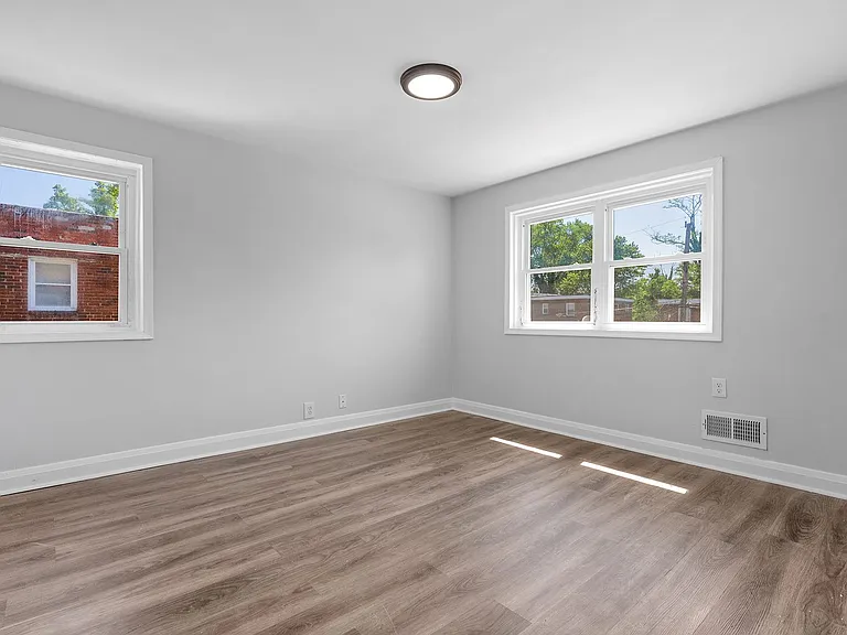 3912 Mortimer Ave — Photo 15