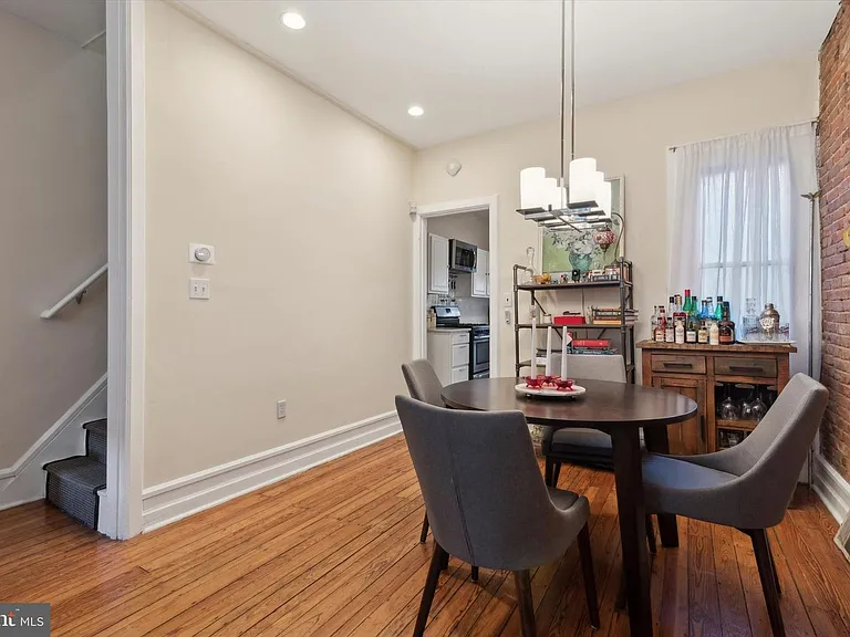 889 N Bucknell St — Photo 8