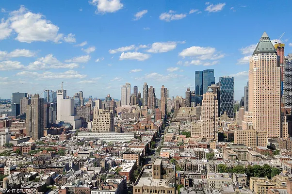 Rented by Keller Williams NYC | media 32