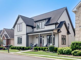 8703 Gentle Mist Cir, Ooltewah, TN 37363