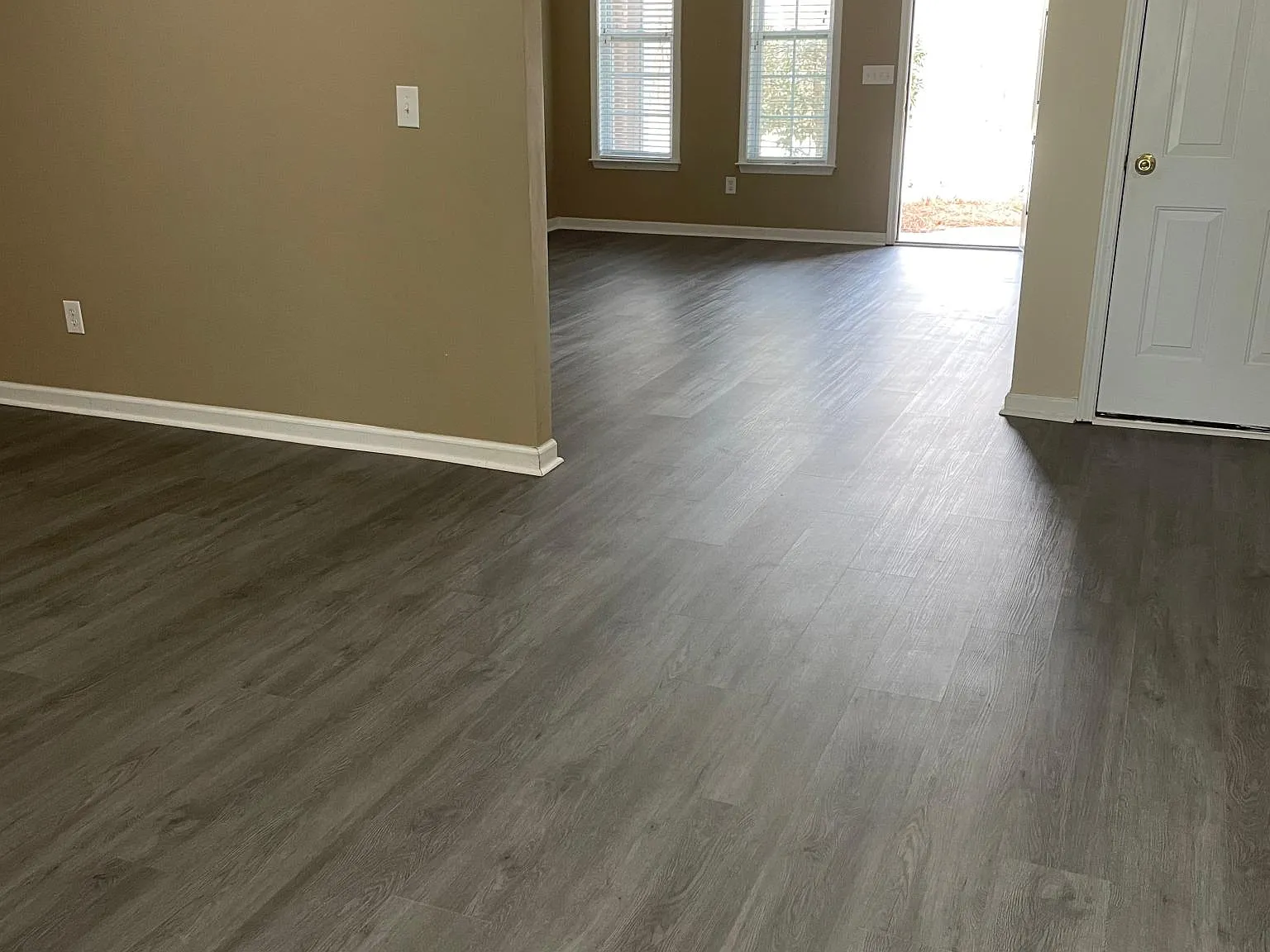 453 Grayson Way — Photo 4