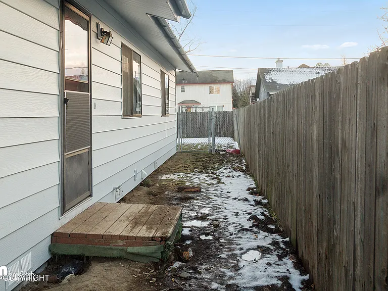3855 Randolph St — Photo 22