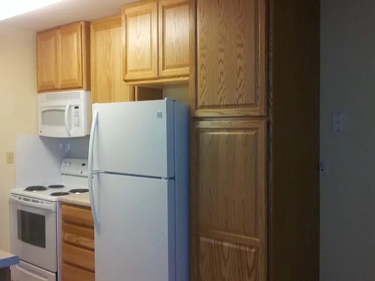 711-717 W Empire St #701 — Photo 5