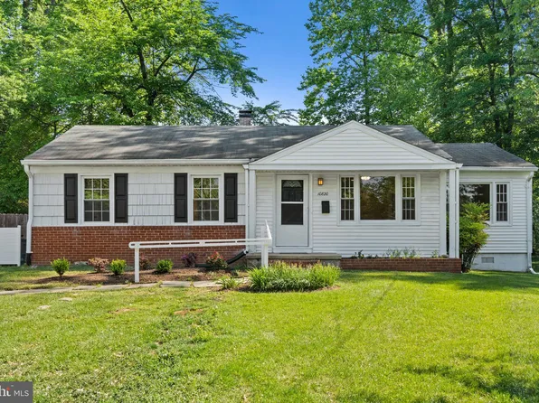 10820 Woodhaven Ct, Fairfax, VA 22030