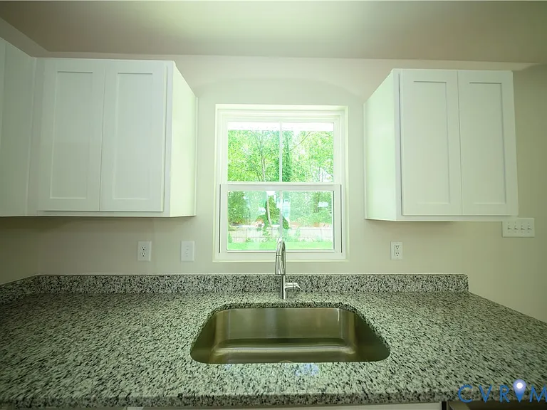 1121 Canterbury Ridge Rd — Photo 18