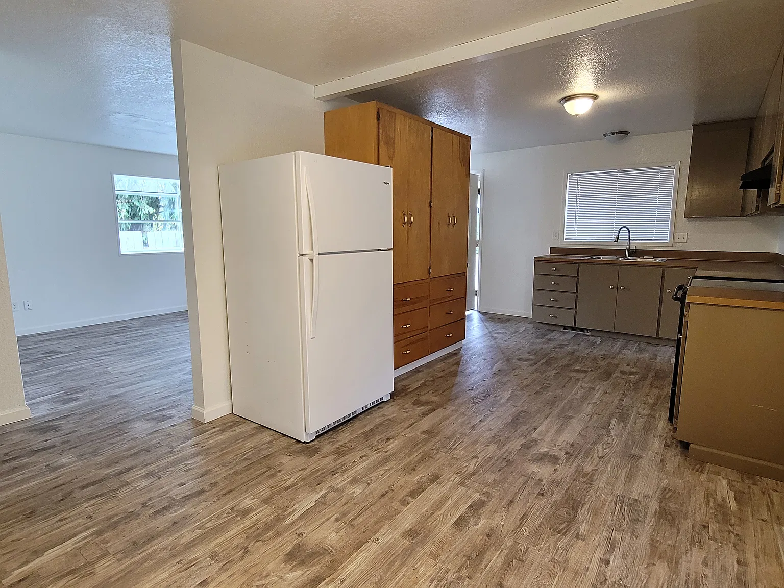 2889 S 10th St — Photo 3