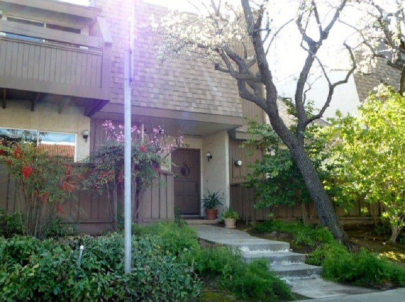1st image of 2786 Mauricia Ave