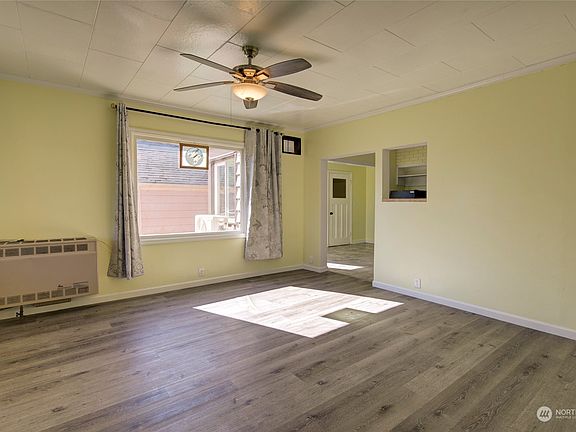 4th image of 923 Soule Avenue