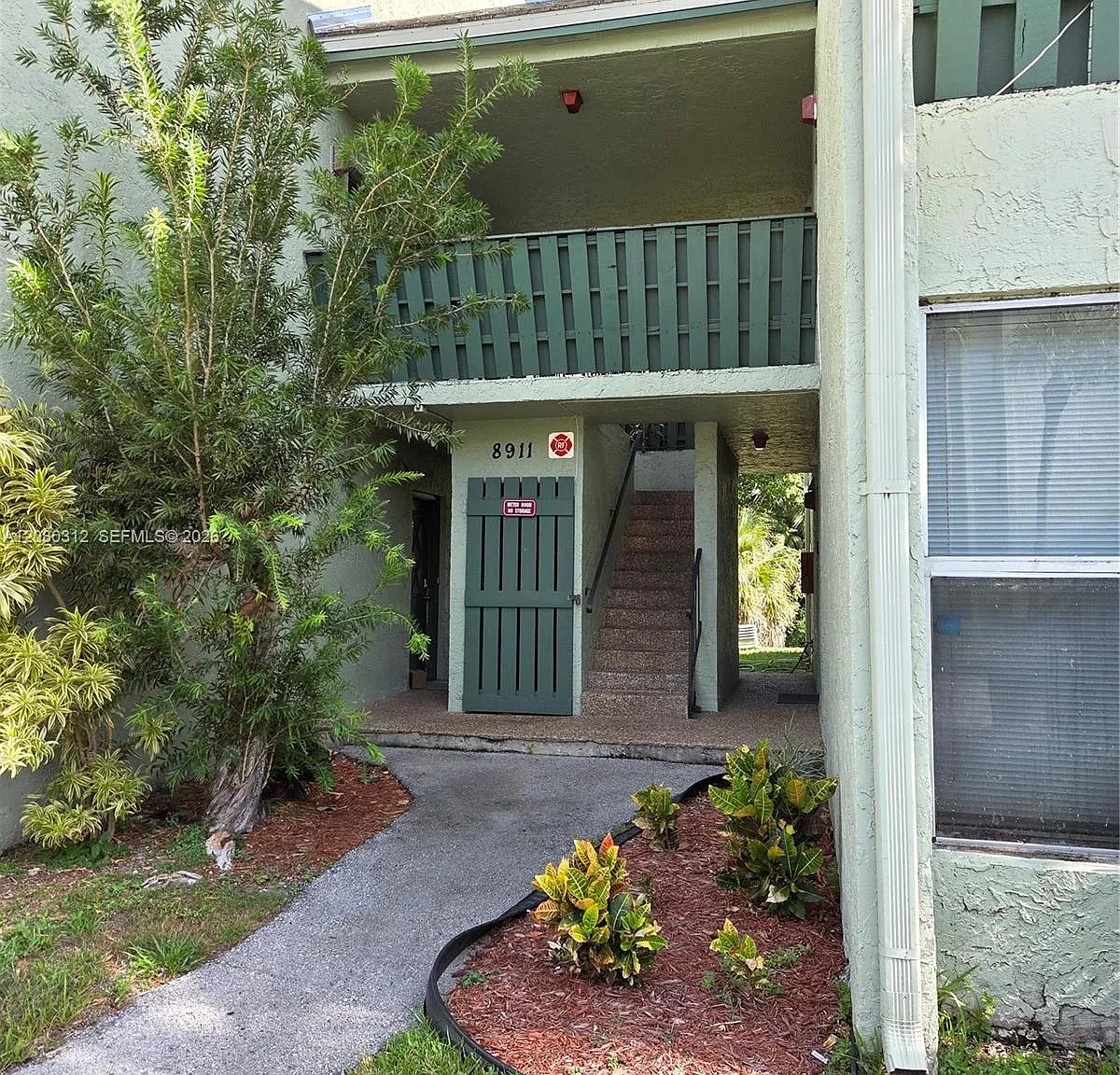 Sun And Lake Condo — Photo 1