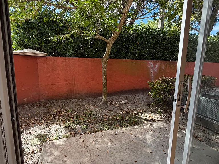 6351 Landings Way — Photo 20