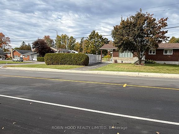 2nd image of 2469 Innes Rd
