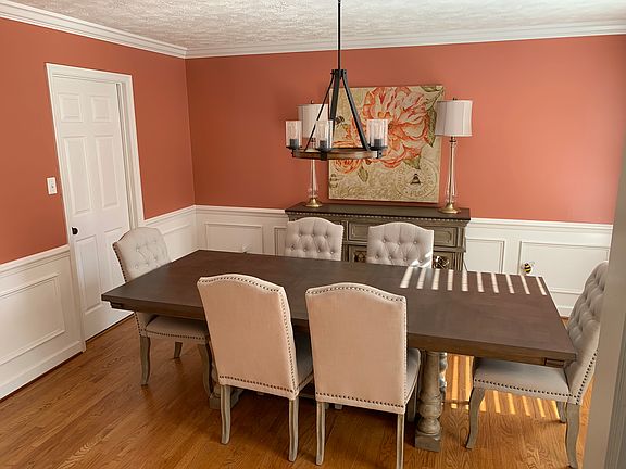 Formal dining room