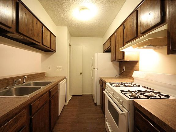 4th image of 11611 April Dr APT C