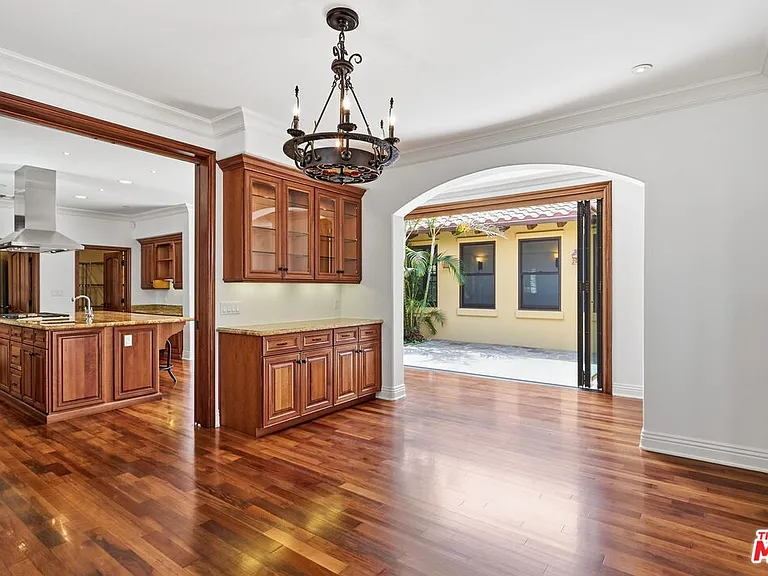 4129 Wade St — Photo 10