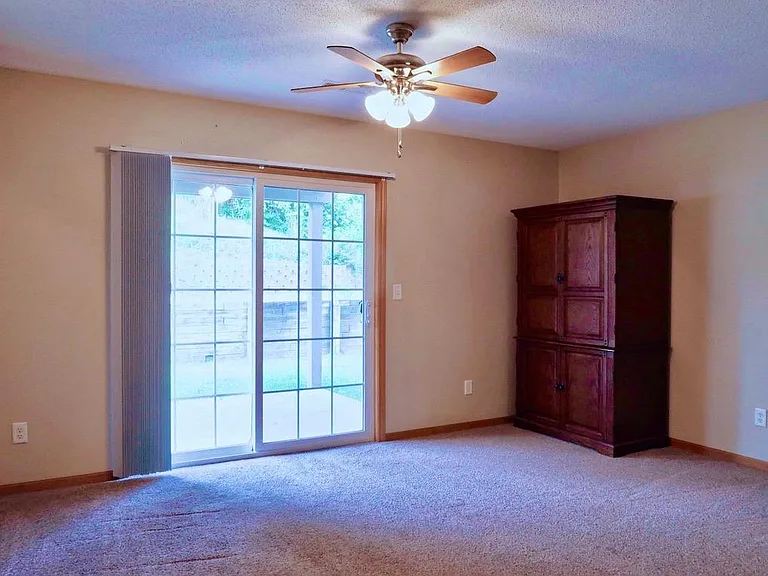2058 Northland Cir — Photo 11