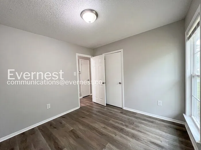 6445 Collinwood Rd — Photo 14