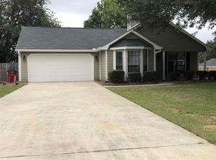 211 Ridge Bend Dr, Centerville, GA 31028