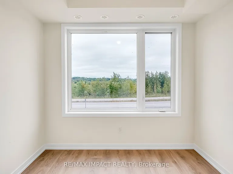 160 Densmore Rd #902 — Photo 12