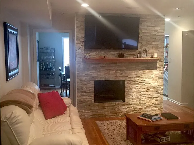 743 3rd St NE — Photo 2