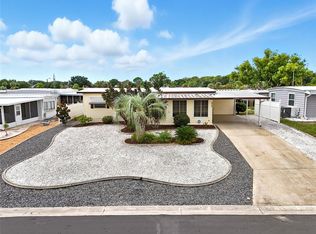 2754 Vindale Rd, Tavares, FL 32778