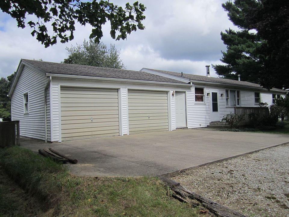1st image of 19933 Beechwood St