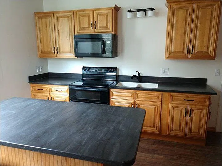3 bed, 1336 sqft, $1,350 — Photo 2