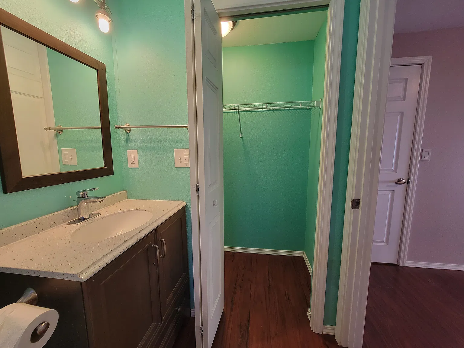2 bed, 800 sqft, $2,000 — Photo 3
