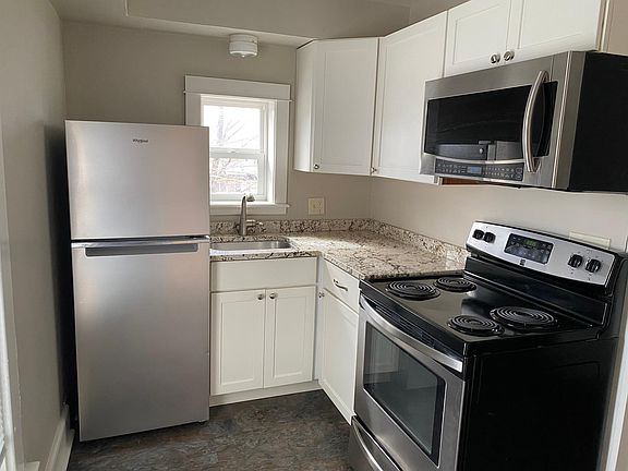 2nd image of 609 1/2 McDonough St