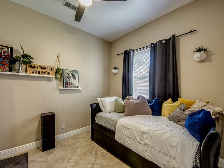 2731 Blue Cypress Lake Ct — Photo 18