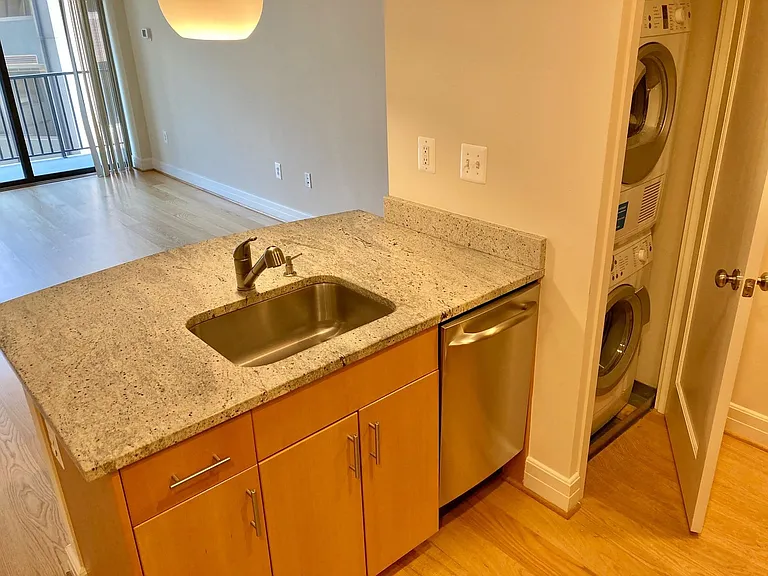 1255 New Hampshire Ave NW — Photo 97