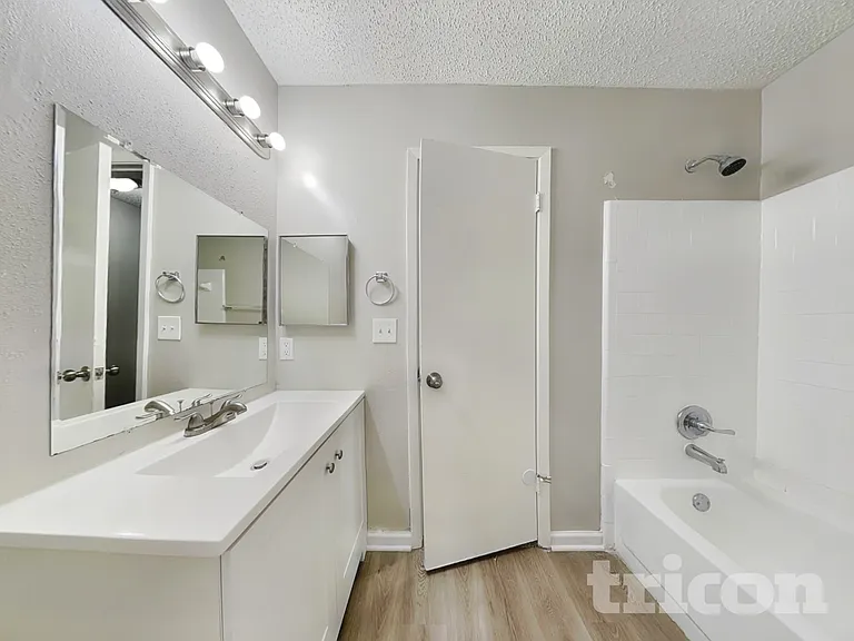2610 Townhall Ln — Photo 13