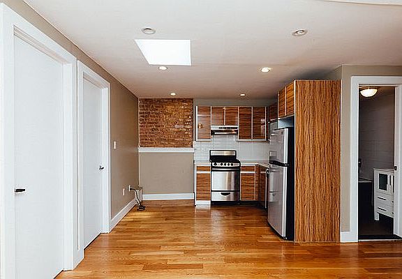 3rd image of 298 Gates Ave APT 4F