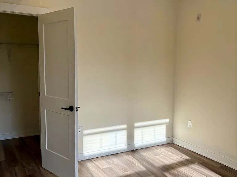 Stunning New Luxury Apartments at The Vienna — Photo 125