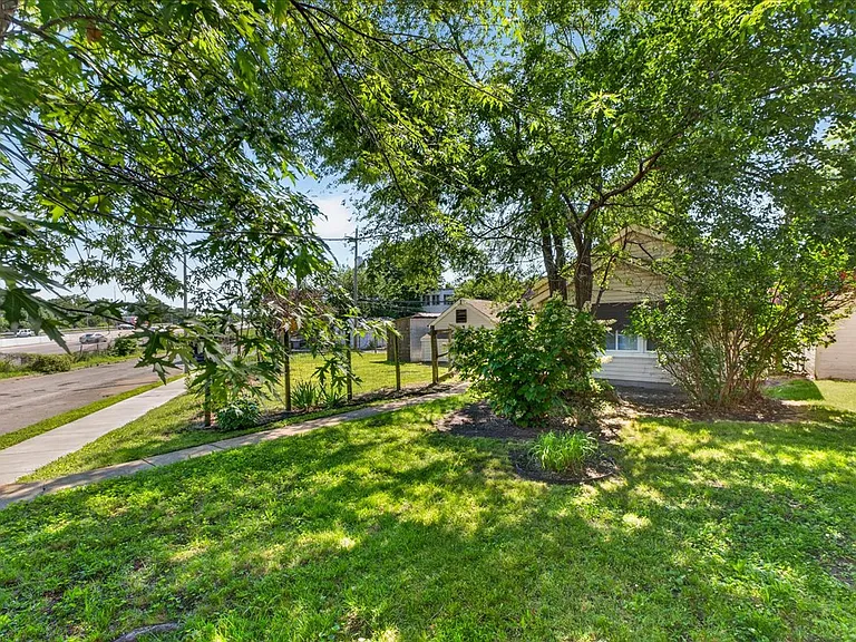 6118 Vermont Ave — Photo 19