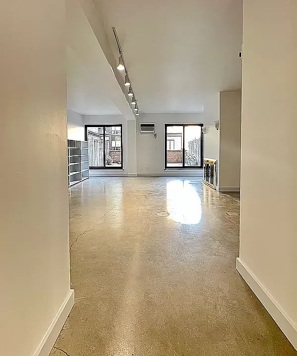 1st image of 529 W 42nd St APT 7H