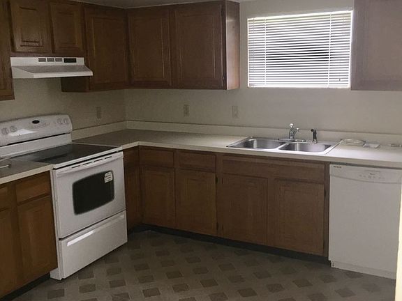 2nd image of 2179 Crandon Ave