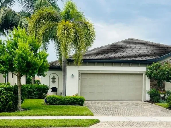 9093 Glenforest Dr, Naples, FL 34120