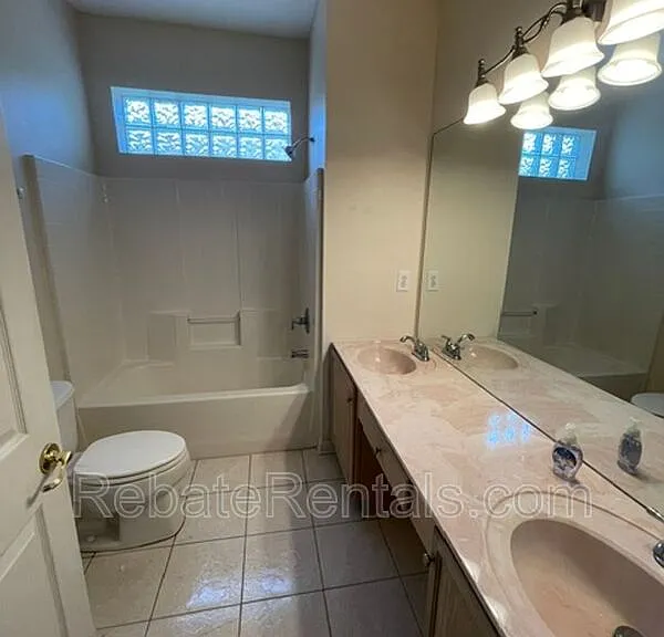 8907 Hampton Landing Dr E — Photo 53