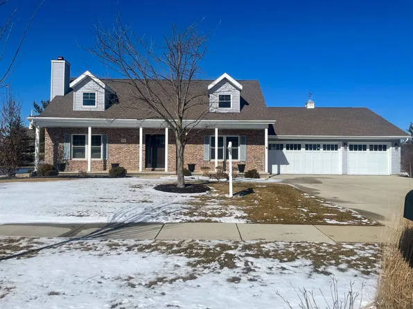931 Carriage Ln, Fond Du Lac, WI 54935