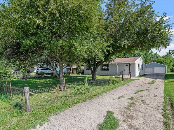 607 Cummins Rd, Des Moines, IA 50315