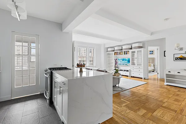 Sold by R New York | media 1
