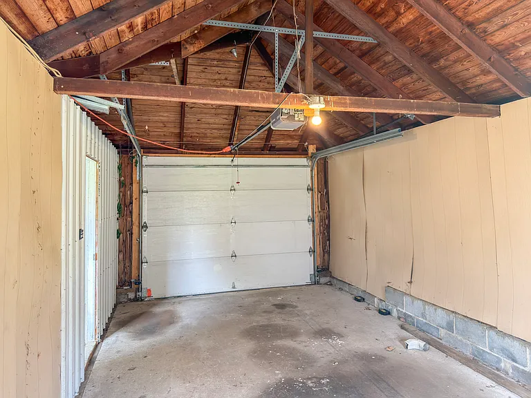 124 E Church St — Photo 24